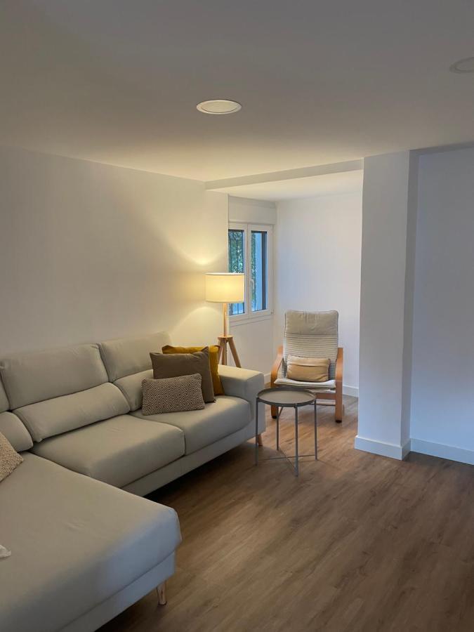Cozy Apartment 6' From San Sebastian + Parking Usúrbil Exteriör bild