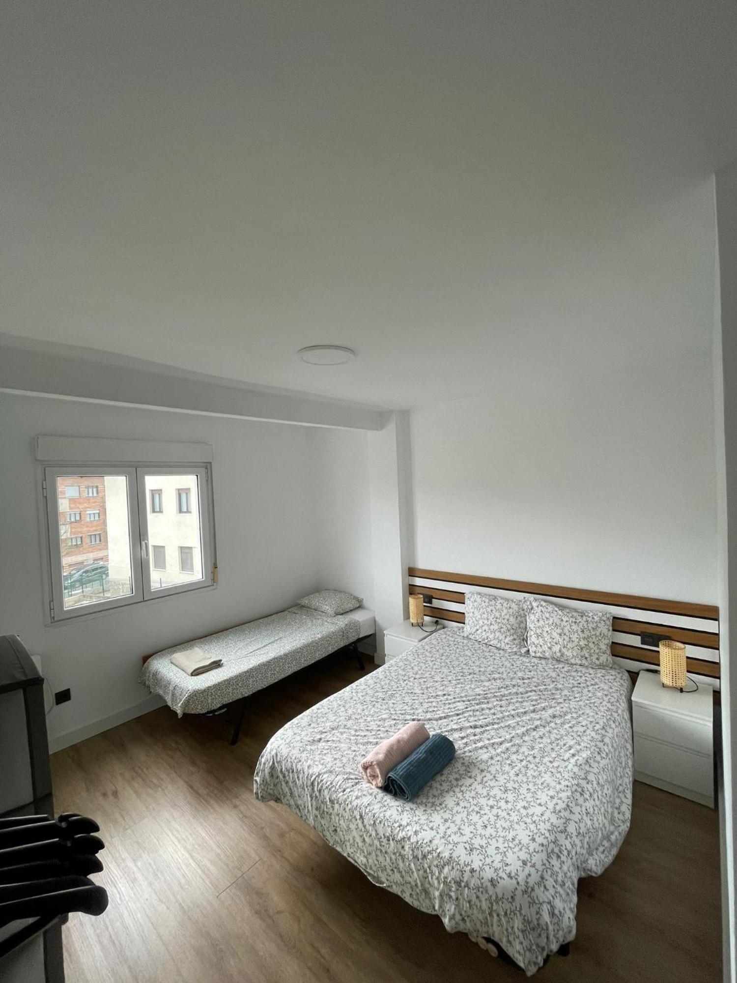 Cozy Apartment 6' From San Sebastian + Parking Usúrbil Exteriör bild